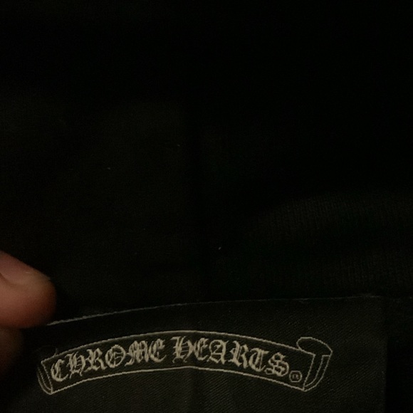 Pull over chrome hearts hoodie - Picture 4 of 4